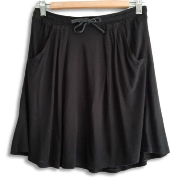 UNITED COLORS OF BENETTON | Italy Pull-on Mini Skirt w/ Pockets Black Sz S - Picture 1 of 10